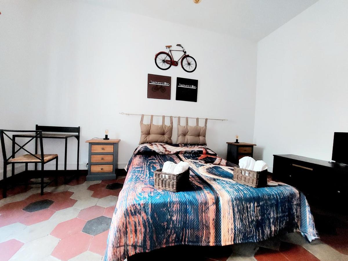 Trastevere In Bike - Con Wi-Fi E Ac 로마 외부 사진