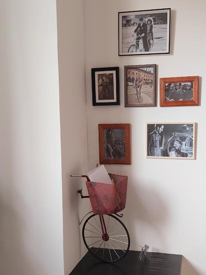 Trastevere In Bike - Con Wi-Fi E Ac 로마 외부 사진